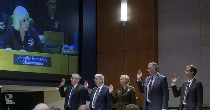 Night vision goggles may have hampered helicopter pilots before crash with jet, experts tell NTSB