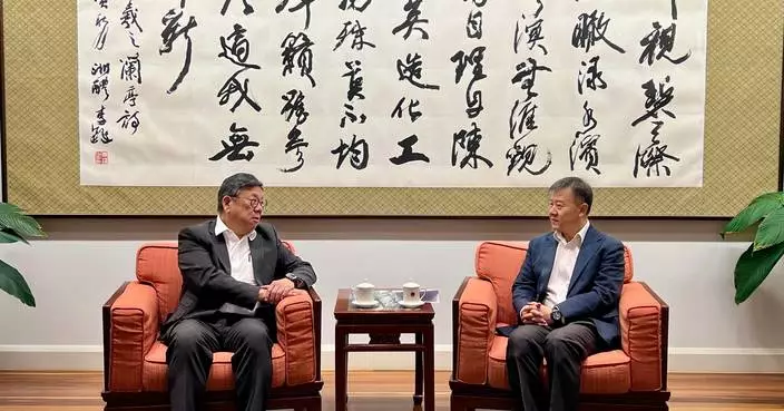 Hong Kong&#8217;s Commerce Secretary Promotes Economic Ties During Sydney Visit