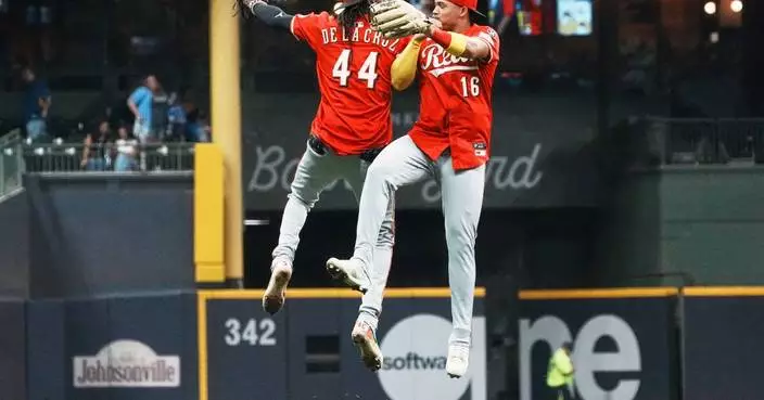 Reds and Mets chasing final National League playoff spot on last day of regular season