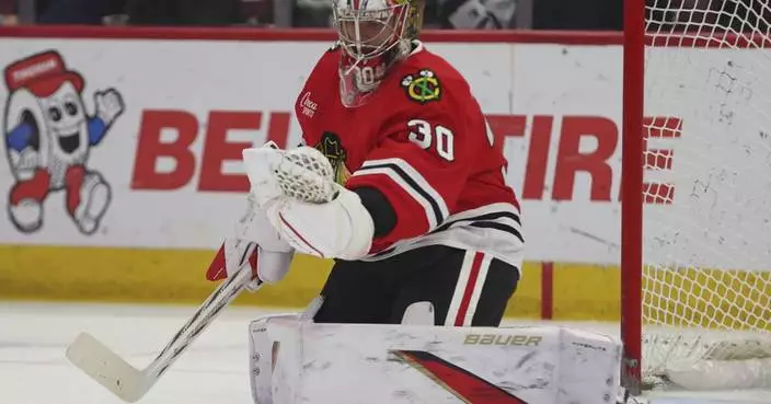 Blackhawks solidify goaltending future by signing Spencer Knight to 3-year, $17.5M extension