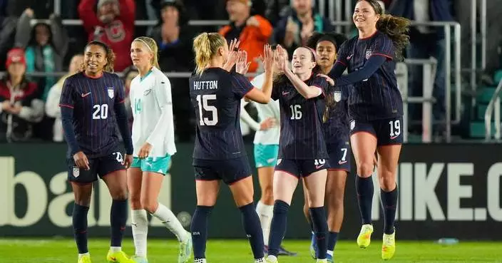 Emma Sears has a hat trick in a 6-0 USWNT victory over New Zealand