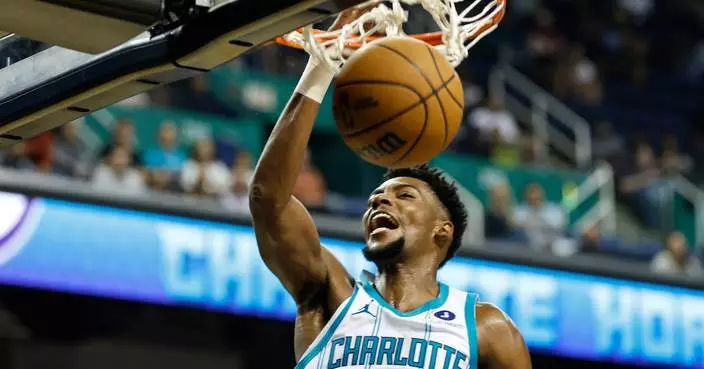 Hornets' Brandon Miller exits game against 76ers with shoulder injury