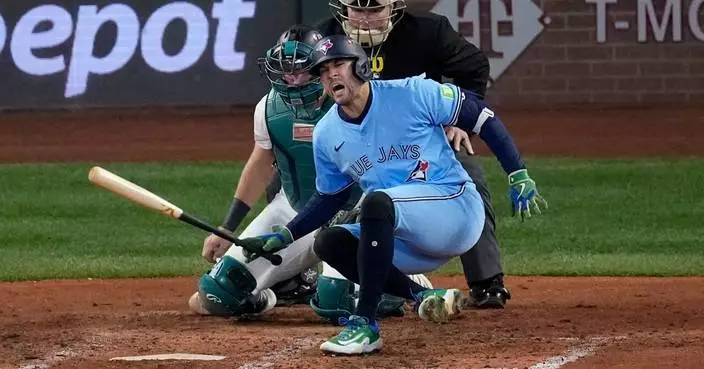 Blue Jays manager Schneider optimistic Springer will play ALCS Game 6 after pitch off knee