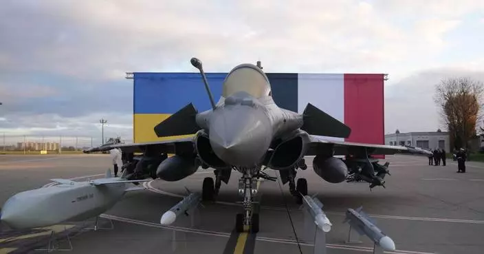 Ukraine signs a letter of intent to buy up to 100 Rafale warplanes from France