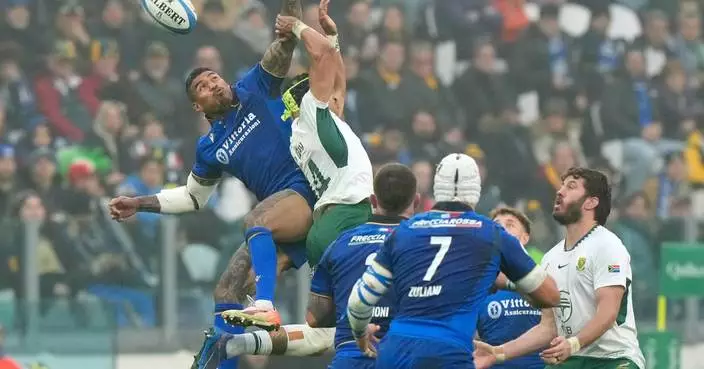 Springboks playing with 14 again after early red card against Italy in Turin