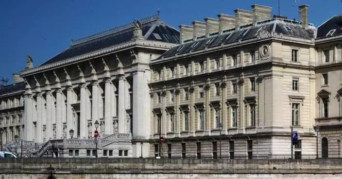 Trial of former Congolese rebel leader Lumbala over wartime atrocities opens in Paris