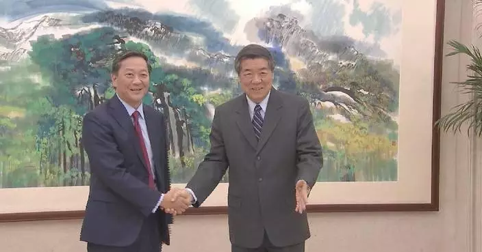 Senior Chinese official meets with KKR Co-CEO