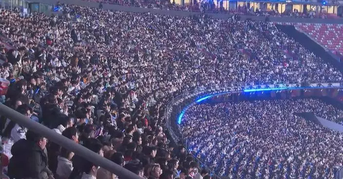 Overseas fans flock to Beijing as Chinese online cultural products draw new waves of global followers