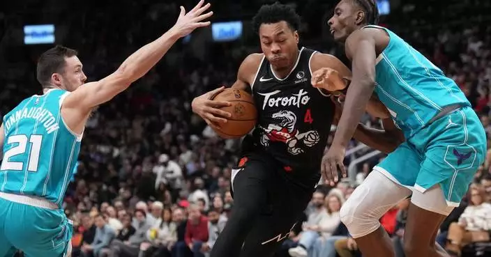 Barrett scores tiebreaking basket as Raptors beat Hornets 110-108