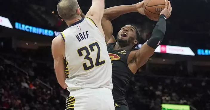 Donovan Mitchell scores 37 points, takes over in 3rd in Cavaliers&#8217; 120-105 win over Clippers