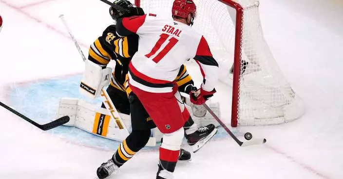 Pyotr Kochetkov makes 29 saves as Hurricanes beat Bruins 3-1