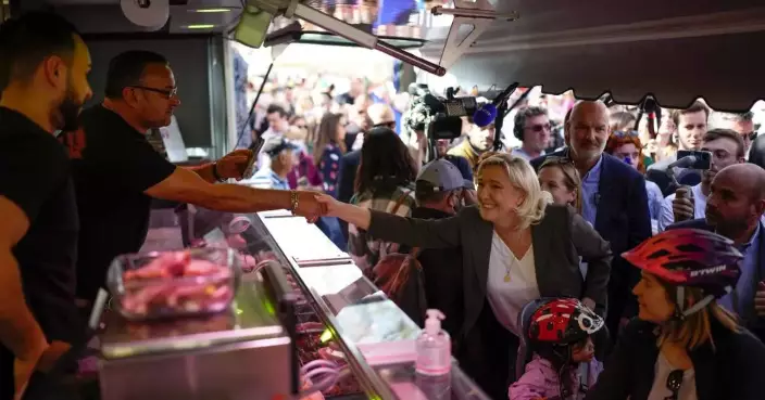 AP mapping shows France&#8217;s poorest regions backing Le Pen&#8217;s party as support for Macron wanes