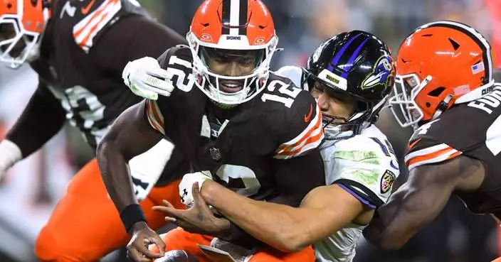 Browns QB Shedeur Sanders has a rough NFL debut after relieving the injured Dillon Gabriel
