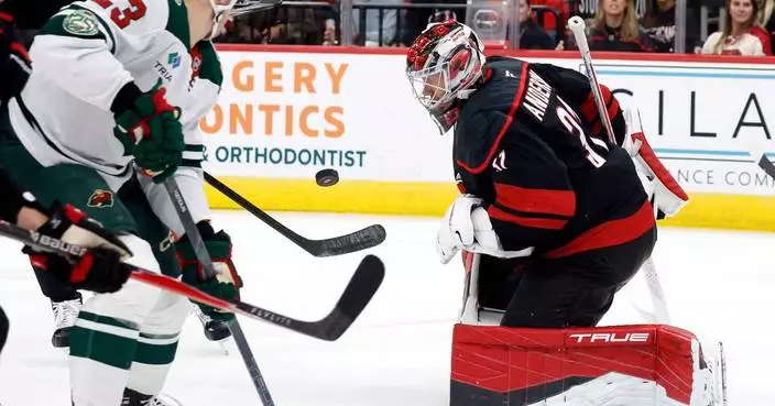 Ehlers scores winner early in 2nd period as Hurricanes top Wild 4-3