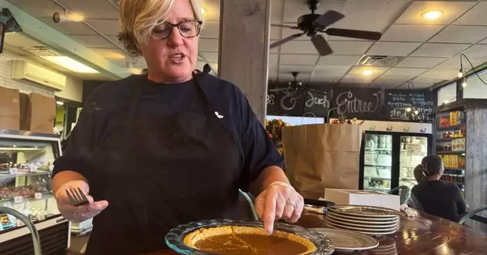 Sweet potato or pumpkin? The Thanksgiving pie debate