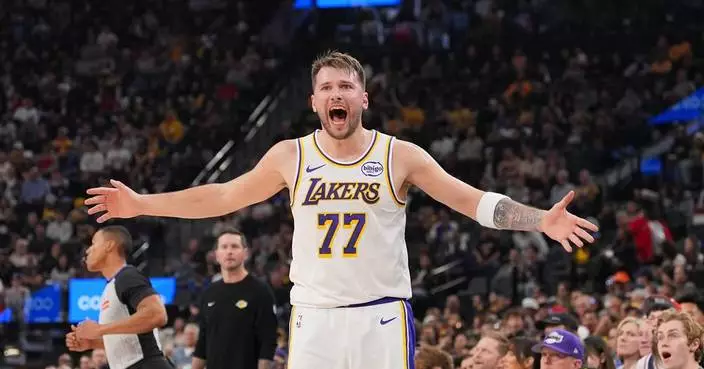 Luka Doncic exits Lakers loss with leg injury