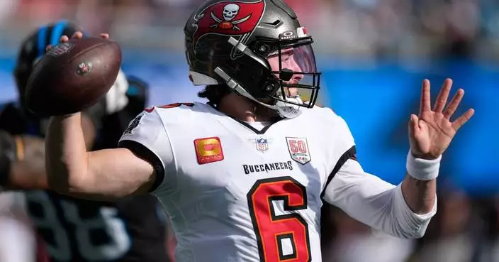 Fantasy plays: Players to start and sit for NFL Week 17