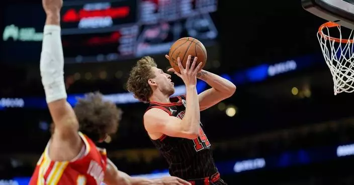Giddey and White help Bulls rally from late 10-point deficit to beat Hawks 126-123