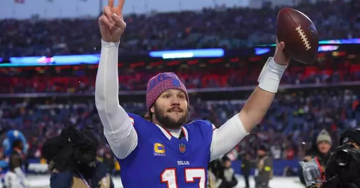 Josh Allen reminds NFL why he's among elite in rallying the Bills to beat the Bengals