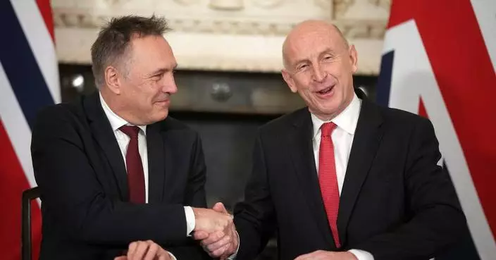 UK and Norway will mount joint naval patrols to protect undersea cables and hunt Russian submarines