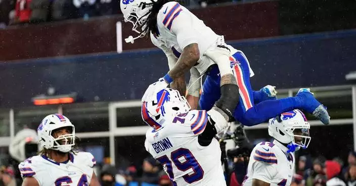 Bills rally from 21-point deficit to beat Patriots 35-31, stay alive in AFC East race