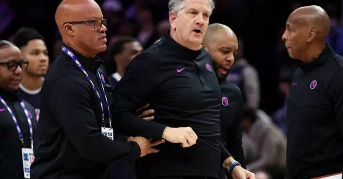 Timberwolves coach Chris Finch gets ejected in first quarter for officiating complaints vs. Thunder