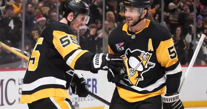 Crosby breaks Lemieux's scoring record, Penguins beat Canadiens 4-3 in shootout to end 8-game skid