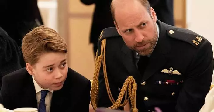 Prince William brings his son to the same homeless shelter he first visited with Princess Diana