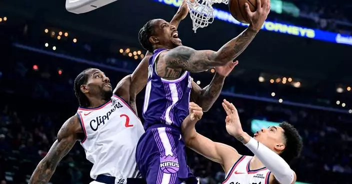 Leonard scores 33 as Clippers extend win streak to 5 with 131-90 rout of Kings
