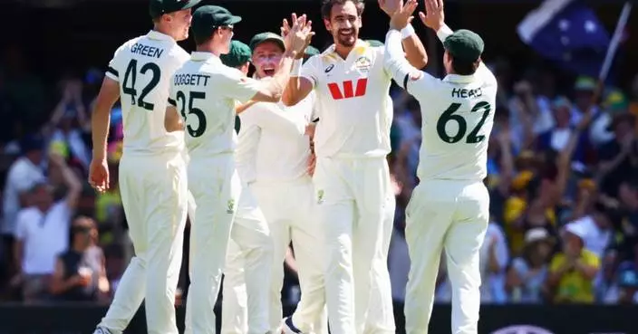 Root&#8217;s first century in Australia tops Starc&#8217;s 6 wickets as England takes honors on Day 1