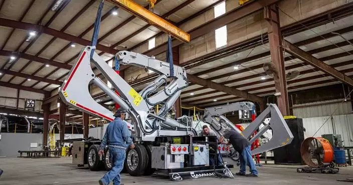CraneWorks Teams with Hammar Lift to Bring Industry‑Leading Sideloaders to U.S. Market
