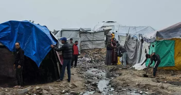 Aid flow into Gaza falls short of the terms of the ceasefire deal, Israeli figures show