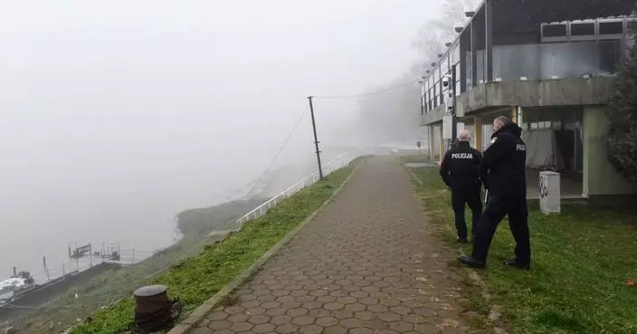 Boat carrying migrants capsizes in Croatia, killing at least 1 person