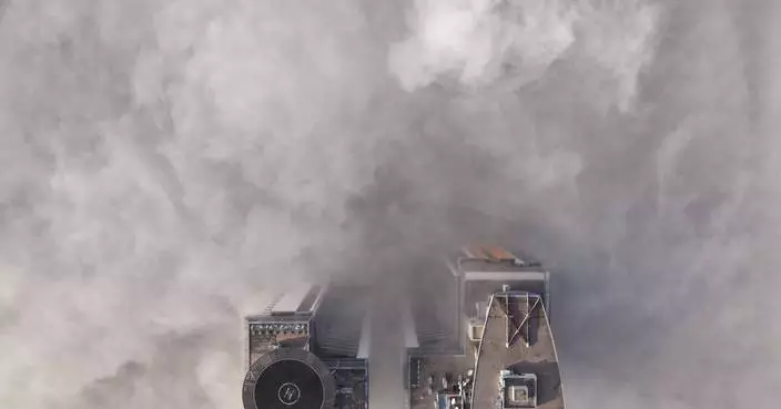 Schools told to keep children inside as polluted fog envelops Bosnian capital