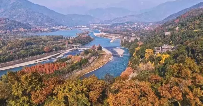 Xi, Macron hold informal meeting in China&#8217;s Sichuan Province