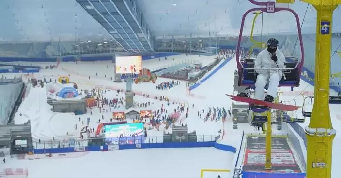 Indoor, outdoor skiing ignite winter tourism boom in Sichuan