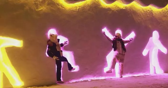 Mohe lights up winter nights with skiing, dancing, snow sculptures