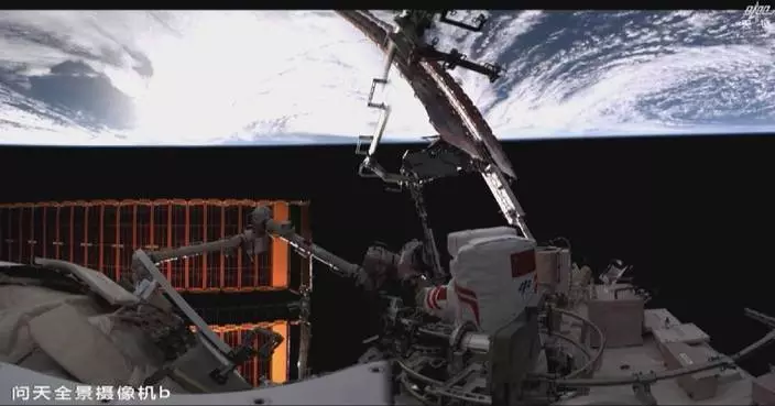 China&#8217;s astronauts check Shenzhou-20 viewport window during spacewalk