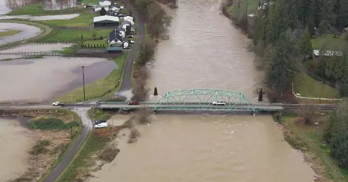 Washington state hit by heavy rain, flooding as forecasters warn worst yet to come