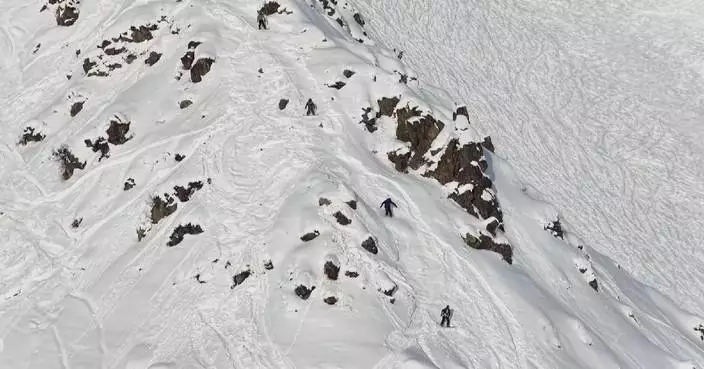 Vibrant ice-snow events held across colder northern parts of China