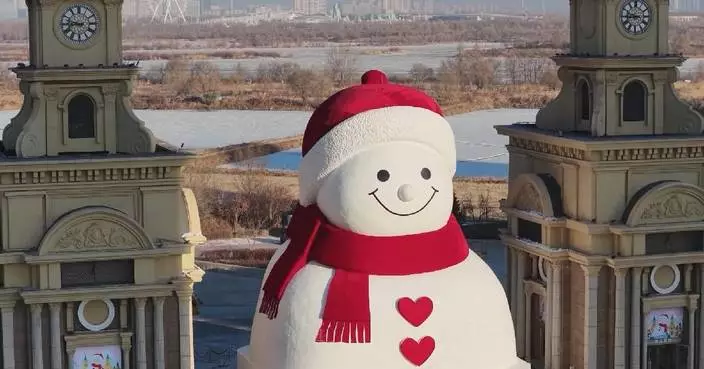 Iconic giant snowman unveiled in China's "ice city" ahead of winter tourism peak