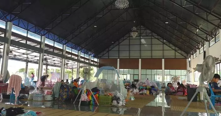 Displaced Thai farmers anxious to return home despite continued border clashes with Cambodia