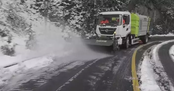 Northern China takes measures to address heavy snow’s negative impact