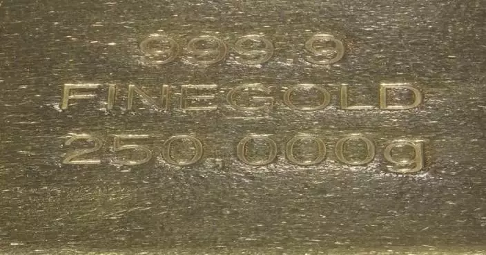 Gold prices hit record highs amid geopolitical tensions