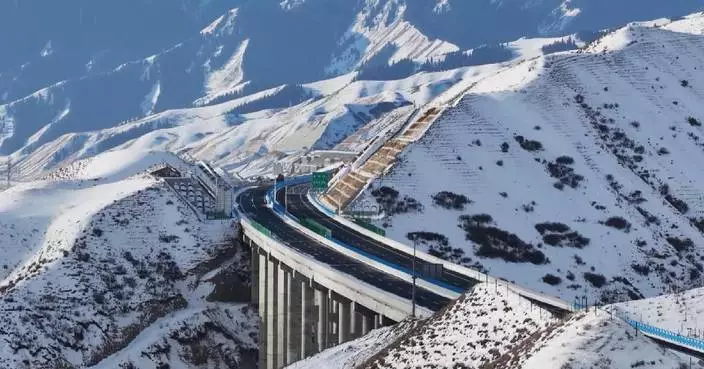 Urumqi-Yuli Expressway boosts Xinjiang's trade connectivity, strengthens regional integration