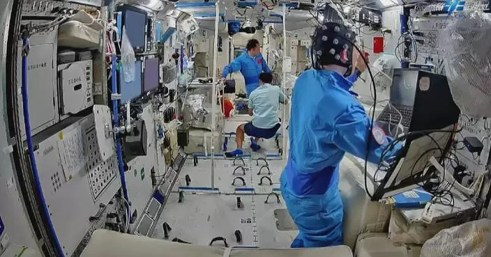 Shenzhou-21 crew smoothly push for experiments in multiple fields