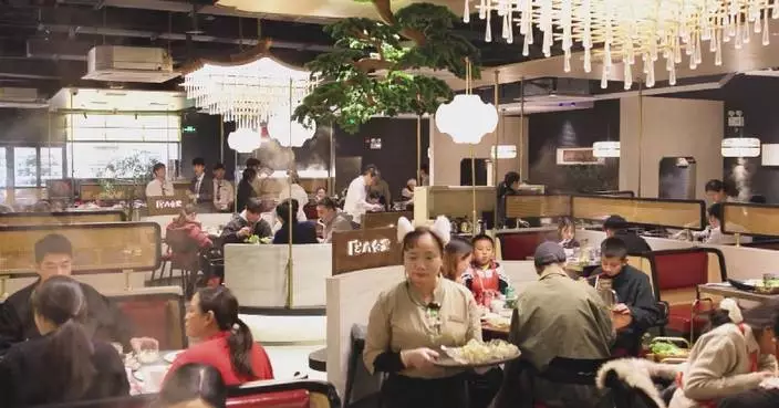 Guangdong restaurants witness booking craze for New Year’s Eve dinners