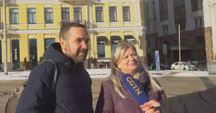 Ukrainians yearn for peace as New Year nears