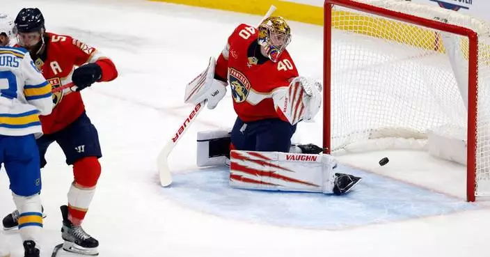 Neighbours and Thomas score twice to lead the Blues over the Panthers 6-2