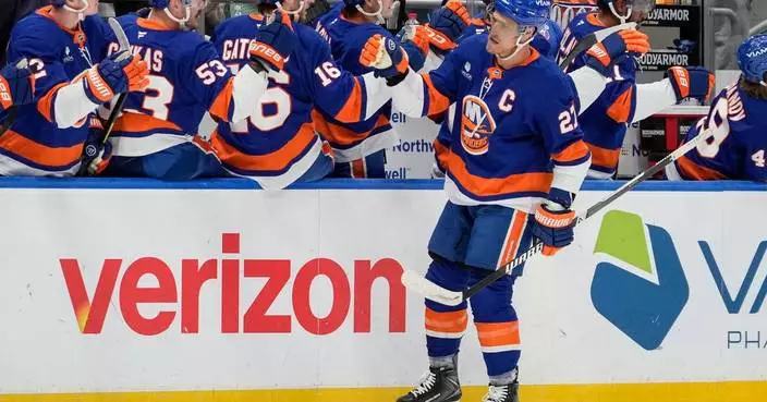 Anders Lee scores twice as Islanders beat Ducks 5-2